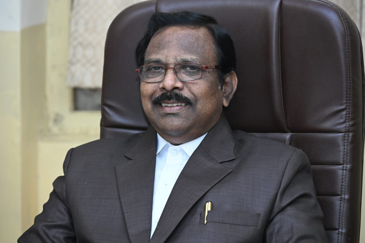 Mr.Utreshor Athawale